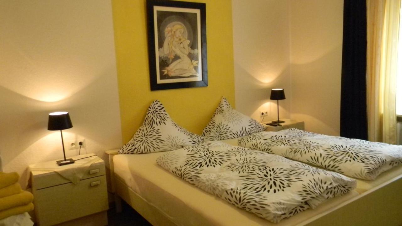 Gastehaus Am Calmont Bed & Breakfast Едигер-Елер Екстериор снимка