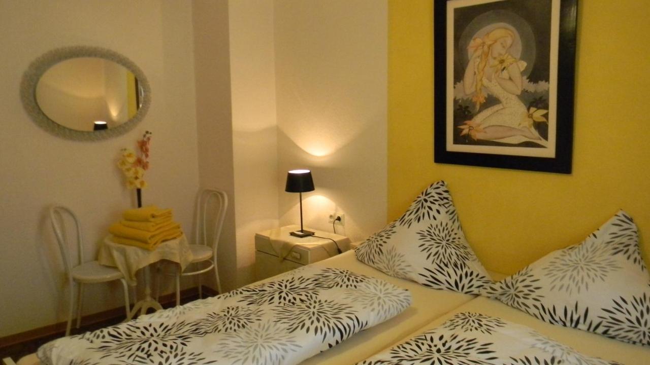 Gastehaus Am Calmont Bed & Breakfast Едигер-Елер Екстериор снимка