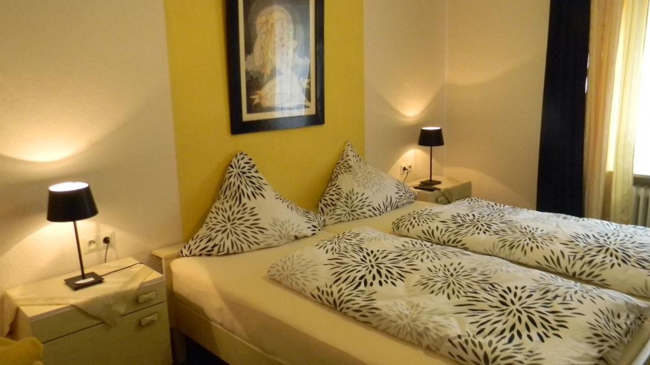 Gastehaus Am Calmont Bed & Breakfast Едигер-Елер Екстериор снимка