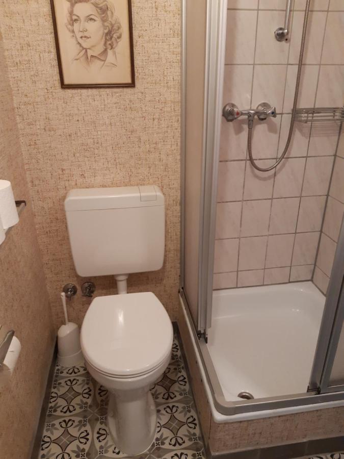 Gastehaus Am Calmont Bed & Breakfast Едигер-Елер Екстериор снимка
