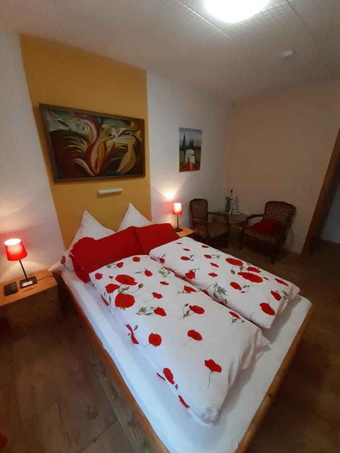 Gastehaus Am Calmont Bed & Breakfast Едигер-Елер Екстериор снимка