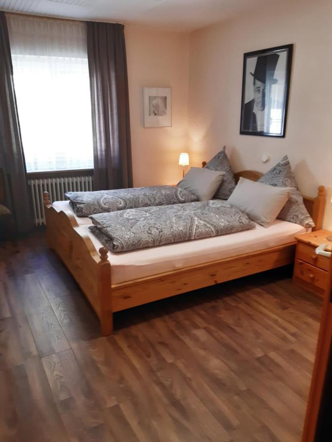 Gastehaus Am Calmont Bed & Breakfast Едигер-Елер Екстериор снимка