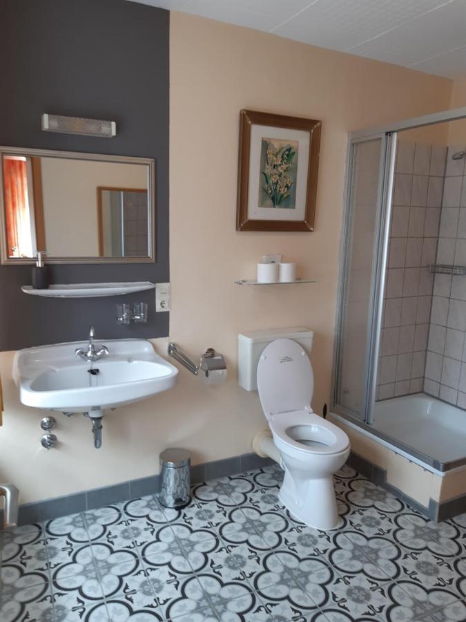 Gastehaus Am Calmont Bed & Breakfast Едигер-Елер Екстериор снимка